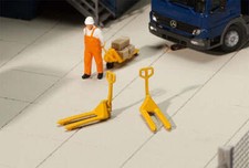 Faller 180915 Transpaletas Calibre HO/OO (2) Kit IV Pallet Trucks price