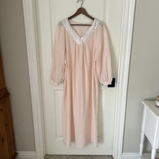 Camisón Komar Vintage Rosa Para Mujer’s L Largo Bordado Satinado Grandmacore Nightgown y Robe de mujer price
