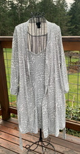 Juego de camisón y bata Tahari para mujer talla mediana gris y blanco Nightgown y Robe de mujer price