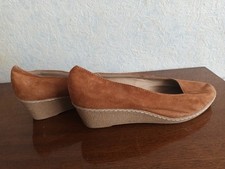 JANET D. Zapatos de cuña de gamuza beige para mujer talla 8,5 / UK 6,5 / EUR 40 Casual Zapatos de mujer price