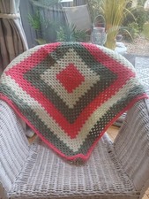 Manta de ganchillo hecha a mano para tirar abuela / manta para cochecito 75 cm Manta para bebé price