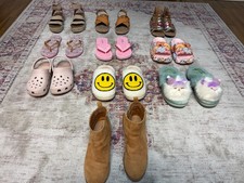 Niños Niñas Zapatos/Pisos/Botas/Sandalias Varias Marcas y Tallas ¡Nuevos y Usados!! Slippers y Sandals de niña price