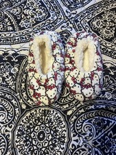 Zapatillas Esponjosas Hasbro Hello Kitty Niñas Talla 7-8 Rosa y Blanco Usadas en Excelente Condición Slippers y Sandals de niña price