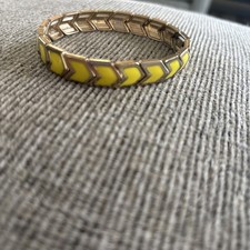 "Brazalete Chevron elástico de moda con incrustaciones amarillas tono dorado aproximadamente 8,5""" Bijuteri Bilezik price