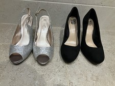 Dos pares de zapatos de tacón alto brillantes negros y plateados para mujer talla 5 Alta- Heeled Zapatos price