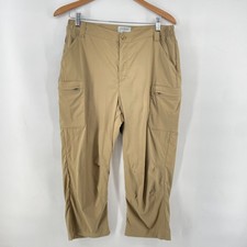 Pantalones de mujer L.L.Bean Capri de senderismo mediano/regular beige 293429 bolsillos de carga Shorts y Capri (de Exterior) price