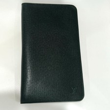 Estuche de viaje LOUIS VUITTON Organizer de Voyage M64360 Taiga Epicea en buen estado Unisex Cartera price