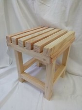 TABURETE de madera, 32 cms. de altura. Modelo Holzhocker. Oficina Taburete price