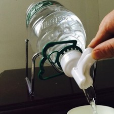 Válvula de botella de agua de 5L herramienta de moda jarra de plástico dispensador grifo grifo Agua Dispensers price