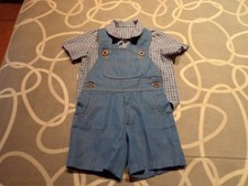 Mira lasConjunto de peto vaquero y camisa para bebé. Usado. Mira mis otros artíc Camisa para bebé price