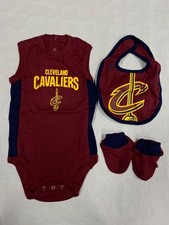 Set NBA Cleveland Cavaliers Cuerpo + Babero + Zapatitos Para Bebé 0-3 Meses Chándal para bebé price