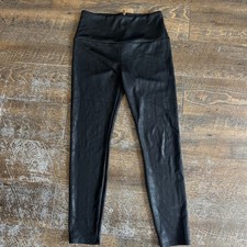 Leggings Bebe Negros Imitación Cuero Cintura Alta Cremallera Trasera Pequeños Hechos en EE. UU. Bebé Leggings price