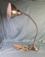 Ancienne lampe articulée  d'atelier, bureau  ELAU, pied lesté . A restaurer Bureau bureau lampe price
