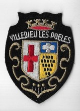 Villedieu Les Poeles écusson 6x7 cm - brodé et feutrine patch blason Poêles price