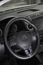 Noir Couture Style PVC Cuir Direction Roue Drapé Housse Bon Adapté 43001b TAILLE Steering Wheel housse price