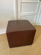 Grand pouf en cuir marron vintage en état Pouf price