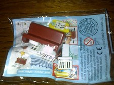 Kinder  surprise  Funny festival  instruments  S-32  +  BPZ   Allemand  clavier Clavier instruments price