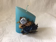 Vintage Années 90 Bougie Décorative Bleue Hauteur 9,5 Cm Fleurs Noeud Satin Decorative bougie price