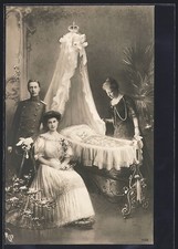 Carte postale impératrice Auguste Victoria reine de Prusse au berceau du... Berceau price