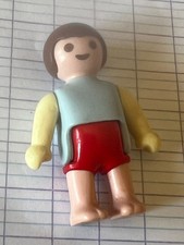 PLAYMOBIL ENFANT BEBE BABY CHEVEUX CHATAINS HAUT BLEU ET BLANC SHORT ROUGE Short bébé price