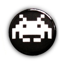 Badge INVADER Retro nerd geek electro vintage space video games pop button Ø25mm Dijital Oyunlar price