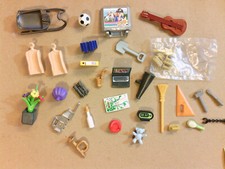 LOT PLAYMOBIL / ACCESSOIRES MAISON / LUGE, TV, GUITARE... + DE 30 PIÈCES / TBE Accessoires TV price