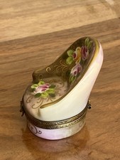 Rare  boite  Limoges  fauteuil bergère peint a la main signé G. Ribière Armchair et Bergere price