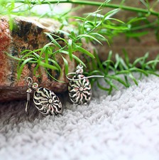Boucles d'oreilles Tibétaines Ciselées en Argent Tibétain Argent boucles d'oreilles price