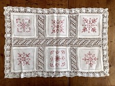 Linge ancien - chemin de table -  dentelle et broderie "Fait main" au Crochet Chemin de table price