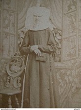photo cdv  Henry Mullins, Jersey - homme avec deux jeunes femmes, circa 1865-70 Jersey homme price