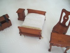 Ensemble de Meubles de Chambre à Coucher pour Maison de Poupées en très bon état Ensemble de chambre price