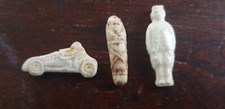 3 FEVES ANCIENNES EN BISCUIT 1ere EPOQUE VOITURE BEBE LANGE ETC LOT DE FEVES Bébé lange price