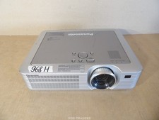 Panasonic PT-LC55E Projecteur SVGA 3LCD 1200 Lumens - 968 H - EXCL REMOTE Projecteur Remote price