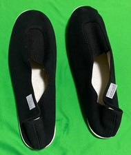 CHAUSSONS DE GYM marque DOMYOS Taille 39 couleur noire - NEUF Chaussons homme price