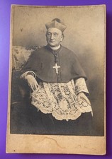 Photo CDV Cabinet 1885 VIOT Le MANS Cardinal en pose à identifier B471 Cabinet price