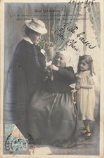 CP UNE QUESTION - MAMAN CHAPEAU DONNE BEBE GRAND-MERE PETITE FILLE - 55985 Bébé chapeau price