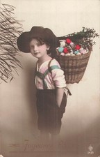 CP PAQUES ENFANT CHAPEAU HOTTE OEUFS COLORES - 59890 Chapeau enfant price