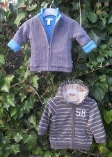 H&M & OBAÏBI - LOT 2 CARDIGANS OU VESTES TYPE POLAIRES POUR BÉBÉ GARÇON 12M Cardigans garçon price