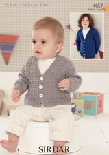 Sirdar Patron De Tricot Snuggly DK Pour Cardigans Encolure V Garçon 4657 Cardigans garçon price