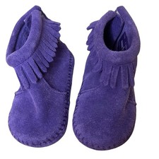 Scarpe stivaletti mocassini Minnetonka bambino scamosciato frange bambina viola 3 Booties Ragazza price