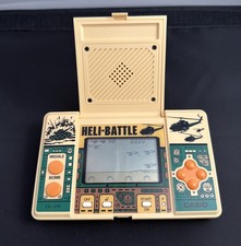 Casio CG-370 Heli-Battle è un raro gioco portatile del 1987 CG-370 Giochi per adulti price