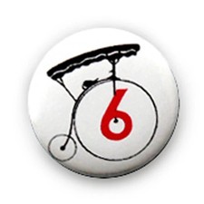 Badge NUMERO 6 Le Prisonnier vintage retro série culte 60's pins button Ø25mm Badge price