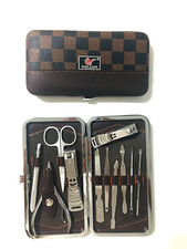 BEAUTY SET KIT  11 PEZZI MANICURE PEDICURE CURA CORPO TAGLIA UNGHIE FORBICI Corpo Cura Set price