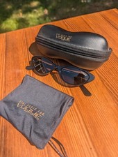 Occhiali da sole Gigi Hadid per Vogue neri occhio di gatto retrò Y2K condizioni immacolate Sunglasses Donna price