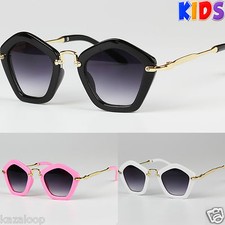 Occhiali da sole fantasia montatura a forma di Pentagono bambina 100% protezione UV400 Sunglasses Bambini price