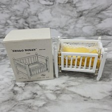 Vintage Hello Dollhouse casa delle bambole miniature mobili in legno culla playpen 9137 nuovo con scatola Playpen & Cribs Bebè price