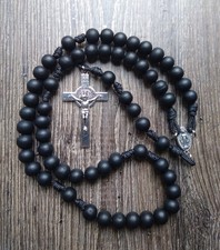 Rosario Paracord cattolico con crocifisso San Benedetto con medaglia Maria (nero) Rosari price