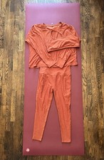 Set Abbinamento Beyond Yoga - Leggings Rame + Top + Reggiseno - Donna Taglia XL Tracksuit Donna price