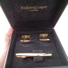 Yves Saint Laurent YSL Gemelli Cravatta Spilla Set Argento Fondo di magazzino non usato con scatola Gemelli price