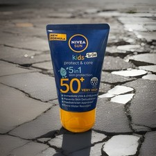 Nivea Lozione Solare Pocket Pack Bambino SPF 50 50 ml Proteggi e Cura 5in1 Proteggi Pelle Crema solare per bebè price